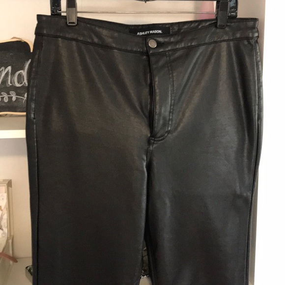 ASHLEY MASON High Rise Faux Leather Skinny Pants - Picture 4 of 10